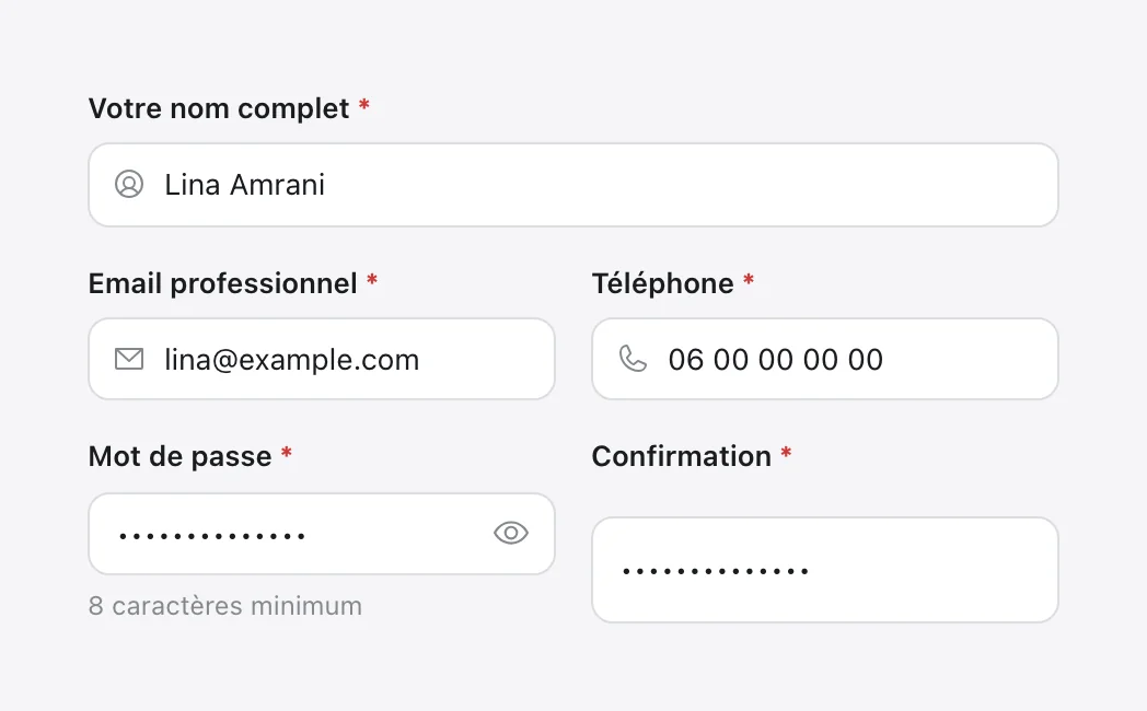 Champs Votre nom complet, Email professionnel, Téléphone, Mot de passe et Confirmation remplis dans le formulaire d'inscription de Tech CRM