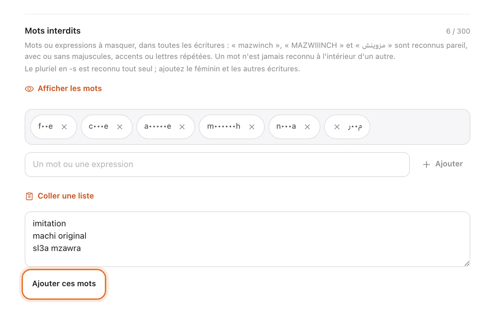 Zone « Coller une liste » ouverte avec trois expressions, une par ligne, et le bouton « Ajouter ces mots » entouré